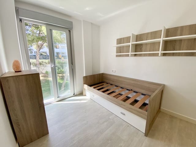 3 bedroom Apartment for rent in Palmanova, Calvià with pool garage - € 2,500 (Ref: 9806241)