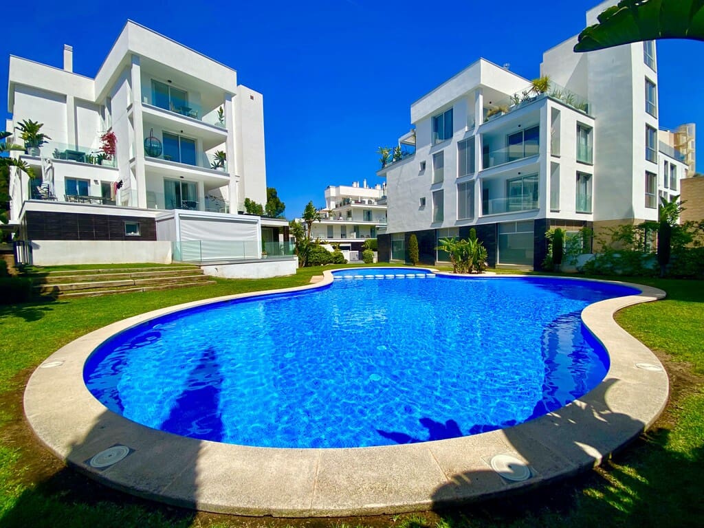 3 bedroom Apartment for rent in Palmanova with pool garage - € 2,500 (Ref: 9806241)