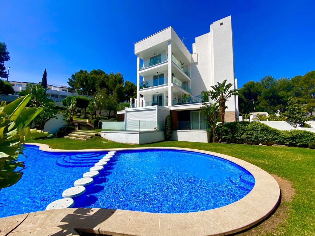 3 bedroom Apartment for rent in Palmanova with pool garage - € 2,500 (Ref: 9806241)