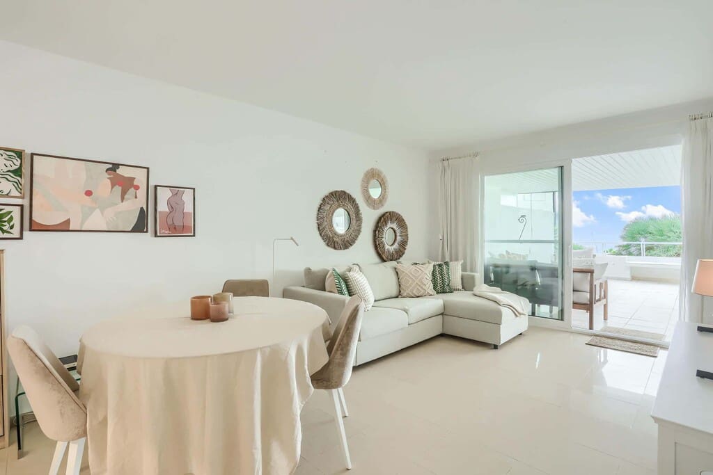2 bedroom Apartment for sale in Portals Nous with pool garage - € 1,495,000 (Ref: 9811341)