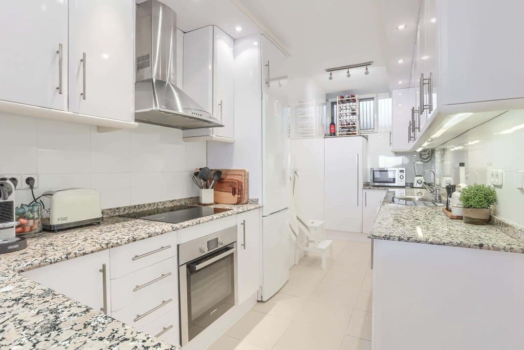 2 bedroom Apartment for sale in Portals Nous with pool garage - € 1,495,000 (Ref: 9811341)