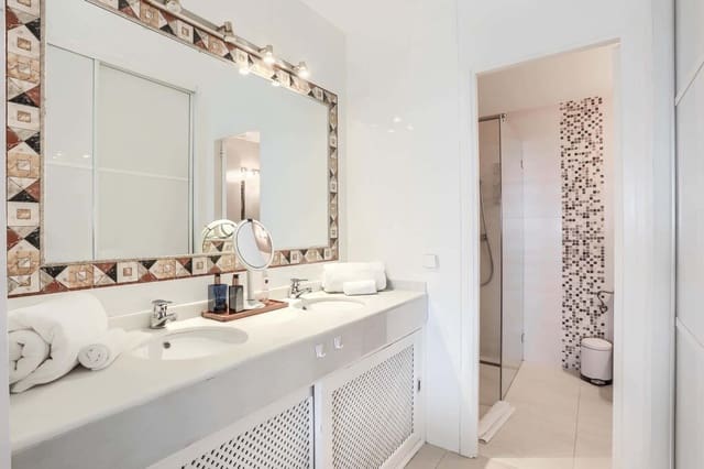 2 chambre Appartement à vendre à Portals Nous, Calvià avec piscine garage - 1 495 000 € (Ref: 9811341)