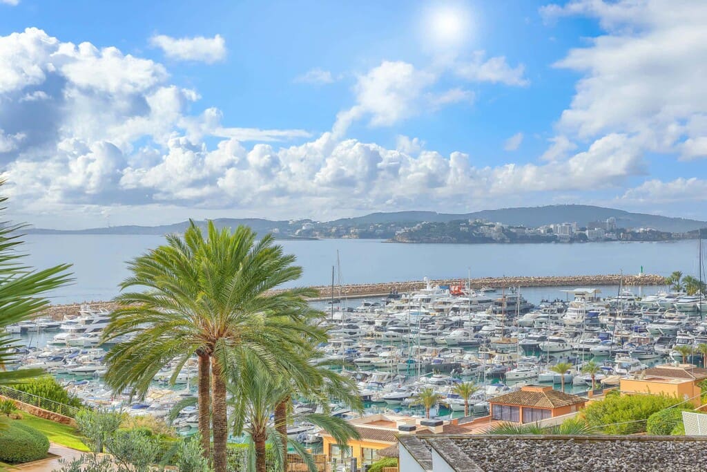 2 bedroom Apartment for sale in Portals Nous with pool garage - € 1,495,000 (Ref: 9811341)