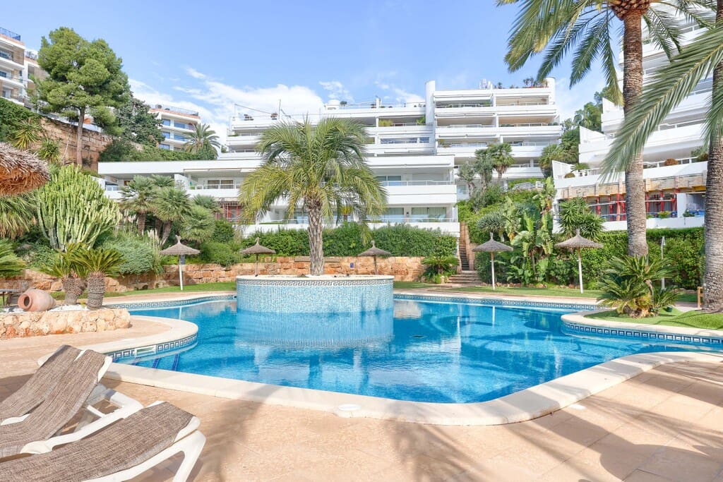 2 bedroom Apartment for sale in Portals Nous with pool garage - € 1,495,000 (Ref: 9811341)