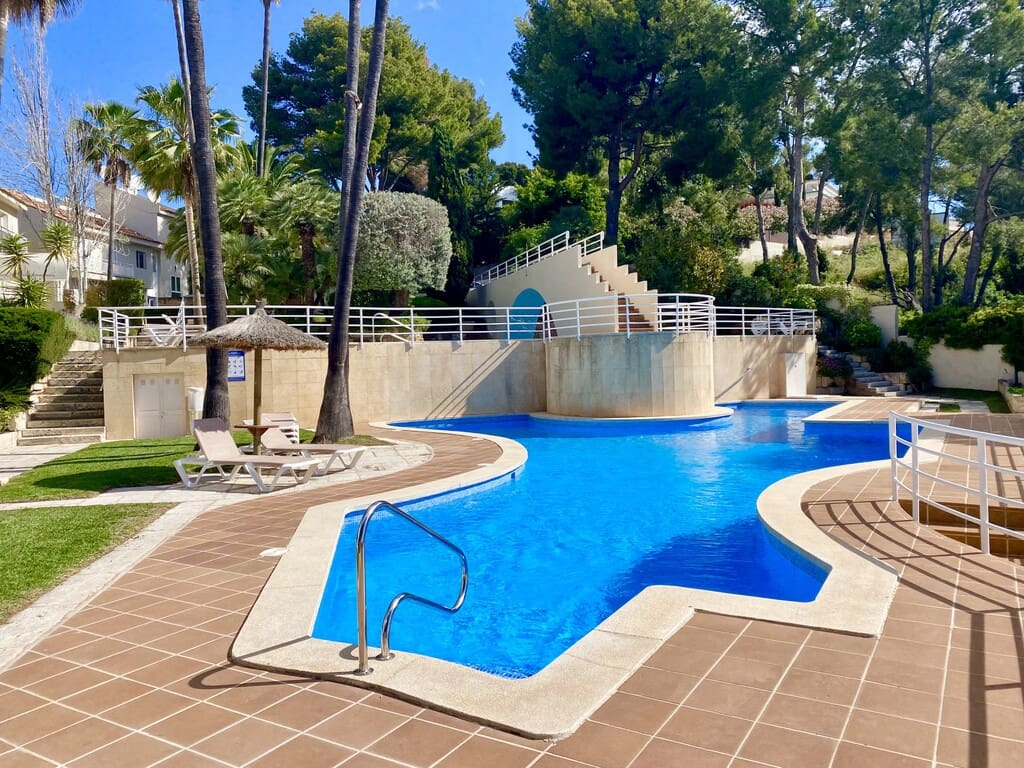 2 soveværelse Penthouse til salg i Bendinat med swimmingpool - € 850.000 (Ref: 9836036)