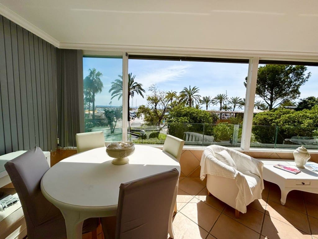 3 soveværelse Lejlighed til salg i Puerto Portals med swimmingpool - € 970.000 (Ref: 9836038)