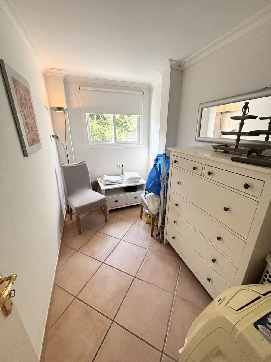 3 soveværelse Lejlighed til salg i Puerto Portals med swimmingpool - € 970.000 (Ref: 9836038)