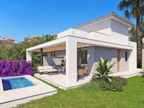 Chalet de 3 habitaciones en Cala Romantica en venta con piscina - 745.000 € (Ref: 9855124)