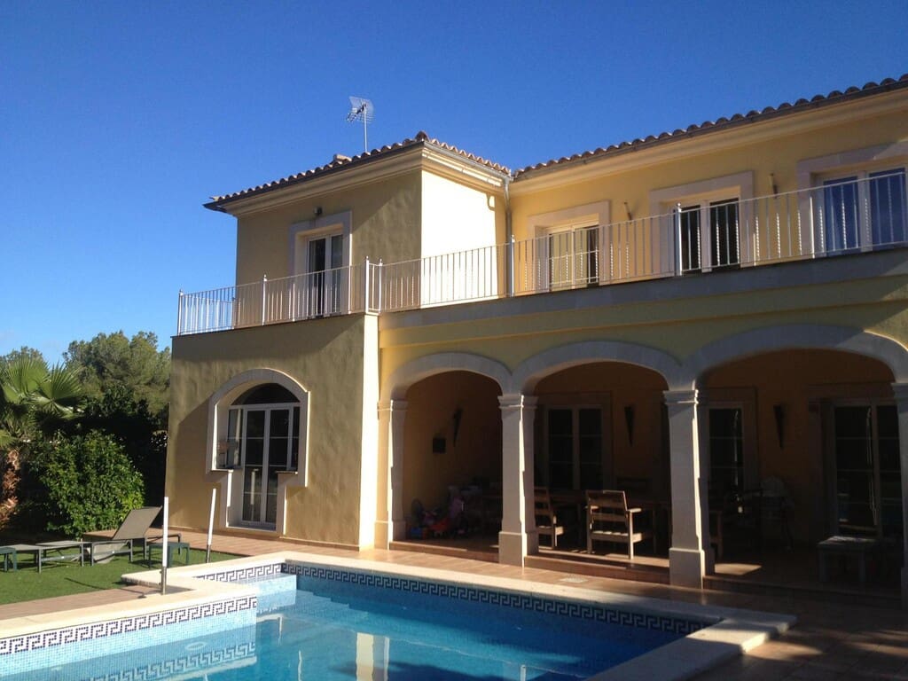 5 soveværelse Villa til salg i Santa Ponsa med swimmingpool garage - € 3.200.000 (Ref: 9875794)