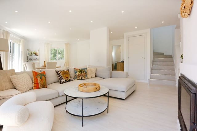 3 camera da letto Villa in vendita in Santa Ponsa, Calvià con garage - 1.050.000 € (Rif: 9893896)