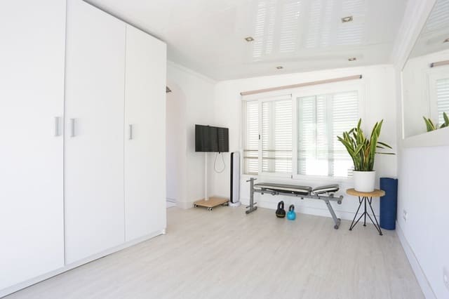 3 camera da letto Villa in vendita in Santa Ponsa, Calvià con garage - 1.050.000 € (Rif: 9893896)