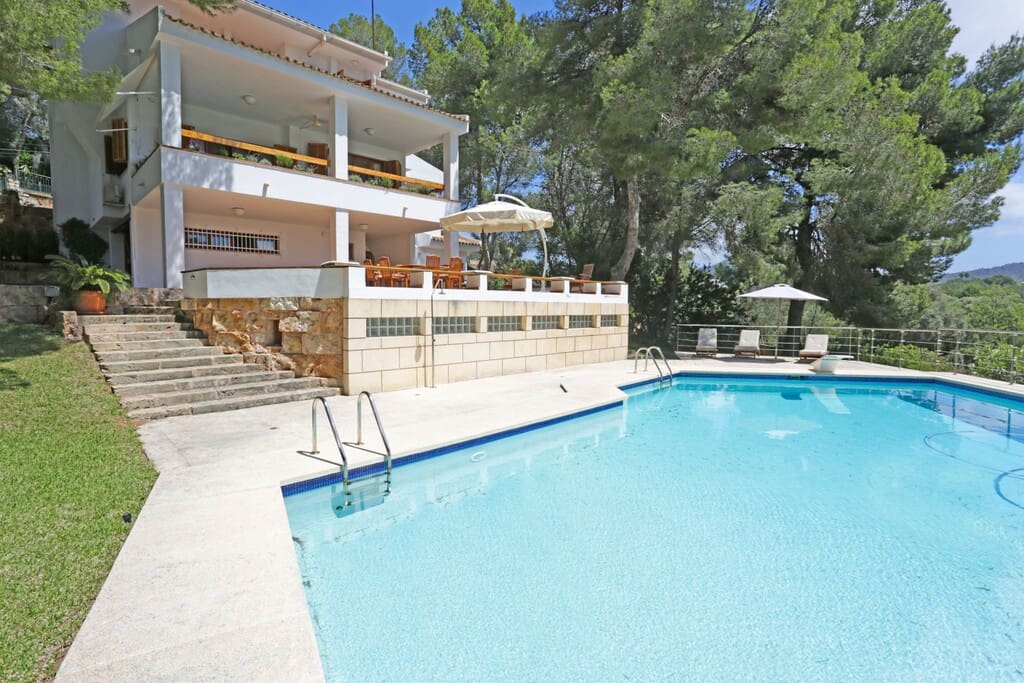 4 sovrum Villa till salu i Santa Ponsa med pool garage - 1 950 000 € (Ref: 9910356)