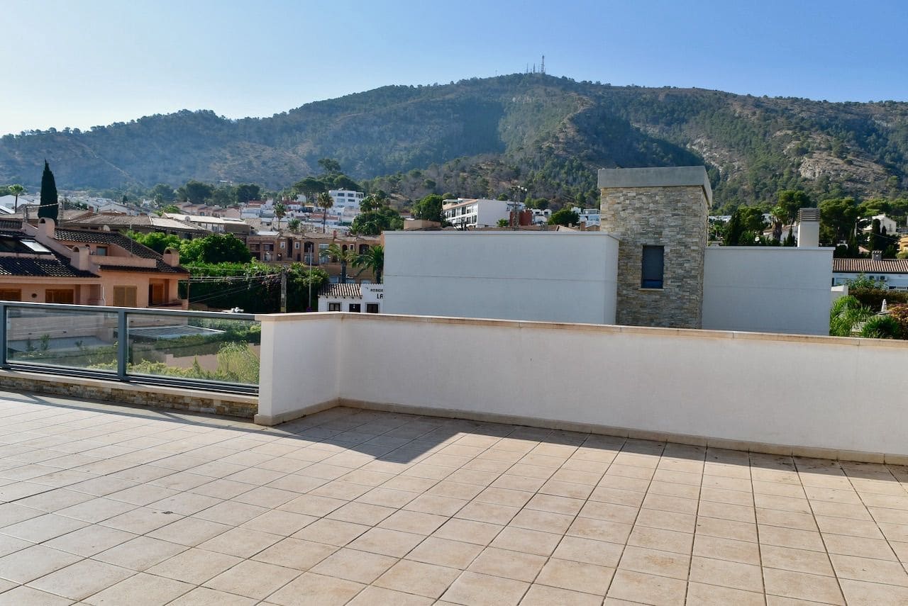 4 soveværelse Villa til salg i Albir med swimmingpool garage - € 1.150.000 (Ref: 10030016)