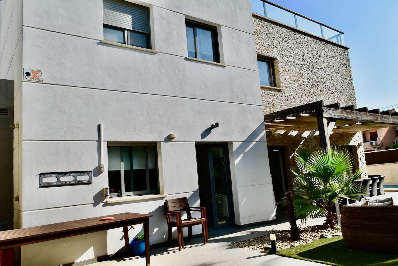 4 soveværelse Villa til salg i Albir med swimmingpool garage - € 1.150.000 (Ref: 10030016)