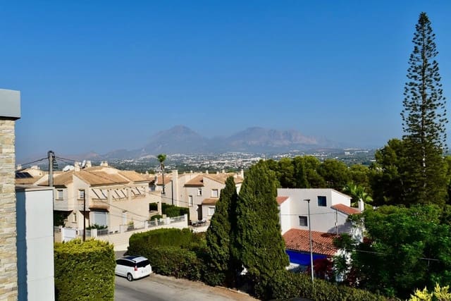 4 soveværelse Villa til salg i Albir, Alfaz del Pi / L'Alfàs del Pi med swimmingpool garage - € 1.150.000 (Ref: 10030016)