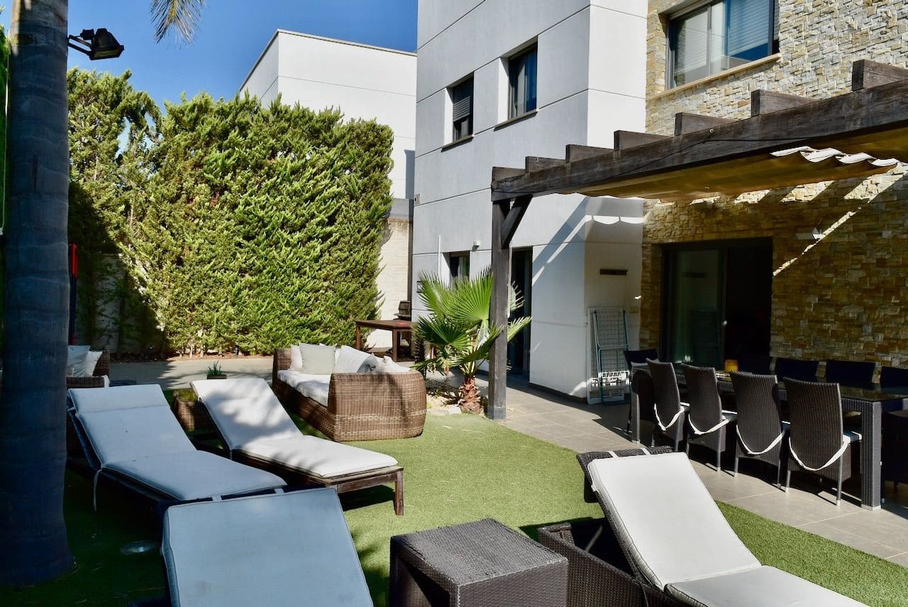 4 soveværelse Villa til salg i Albir med swimmingpool garage - € 1.150.000 (Ref: 10030016)