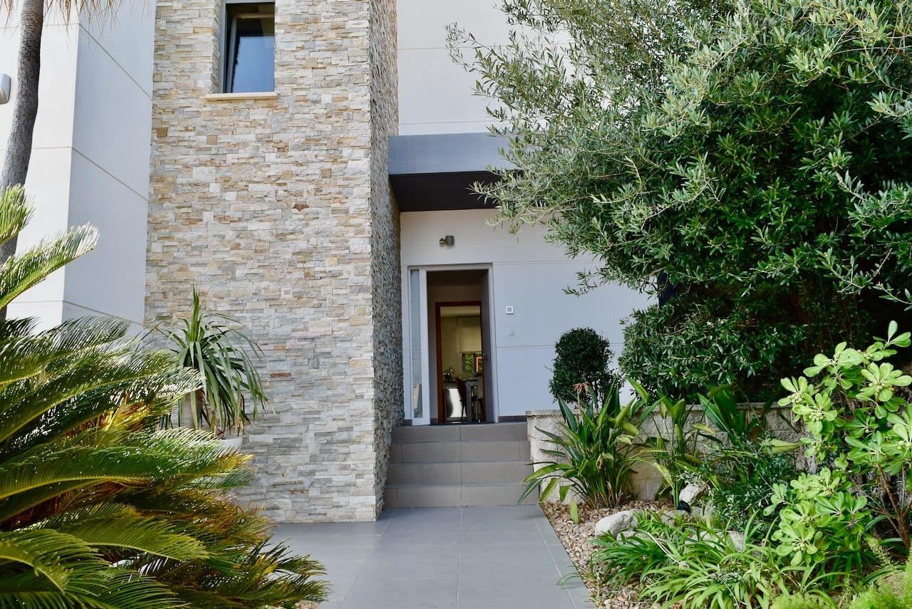 4 soveværelse Villa til salg i Albir med swimmingpool garage - € 1.150.000 (Ref: 10030016)