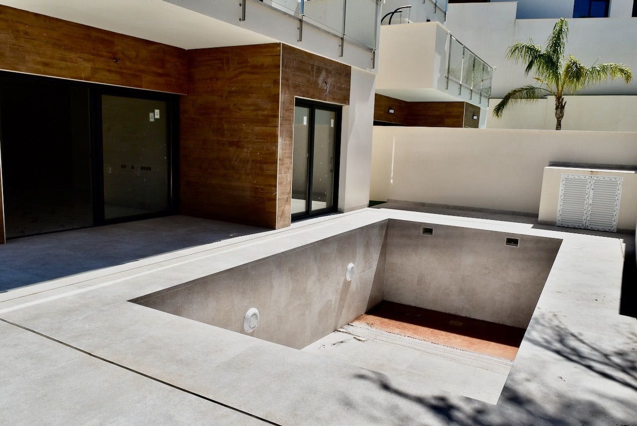 Chalet de 3 habitaciones en La Nucia en venta con piscina garaje - 600.000 € (Ref: 6442309)