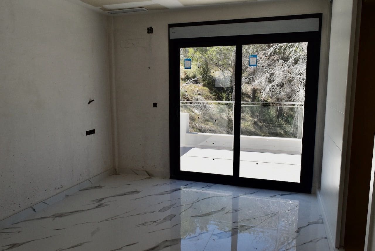 Chalet de 3 habitaciones en La Nucia en venta con piscina garaje - 600.000 € (Ref: 6442309)