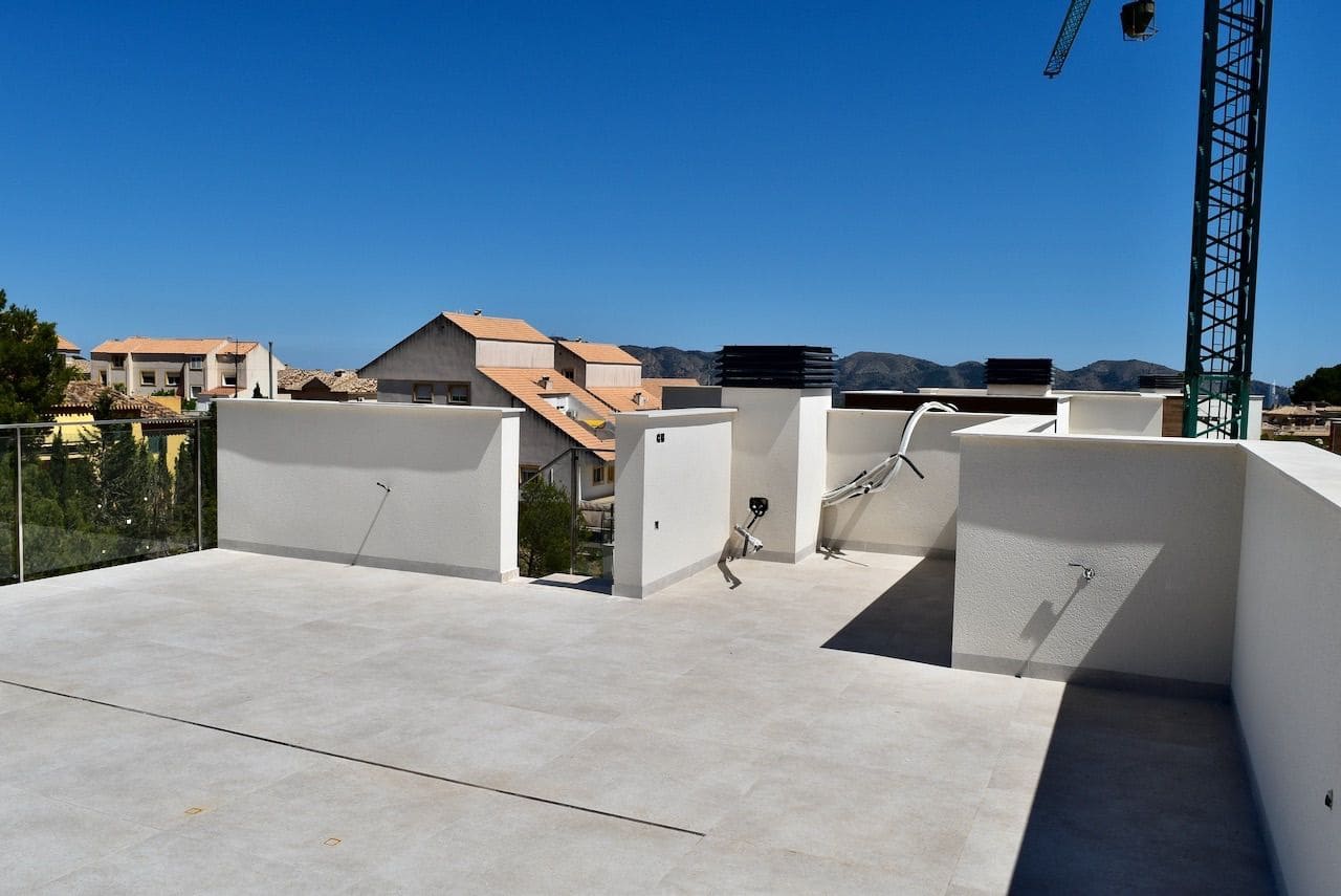 Chalet de 3 habitaciones en La Nucia en venta con piscina garaje - 600.000 € (Ref: 6442309)