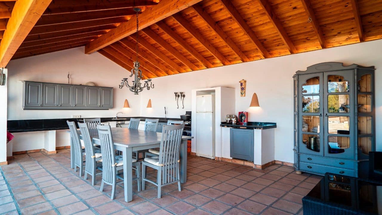 Chalet de 7 habitaciones en Alfaz del Pi / L'Alfàs del Pi en venta con piscina garaje - 1.550.000 € (Ref: 6640204)