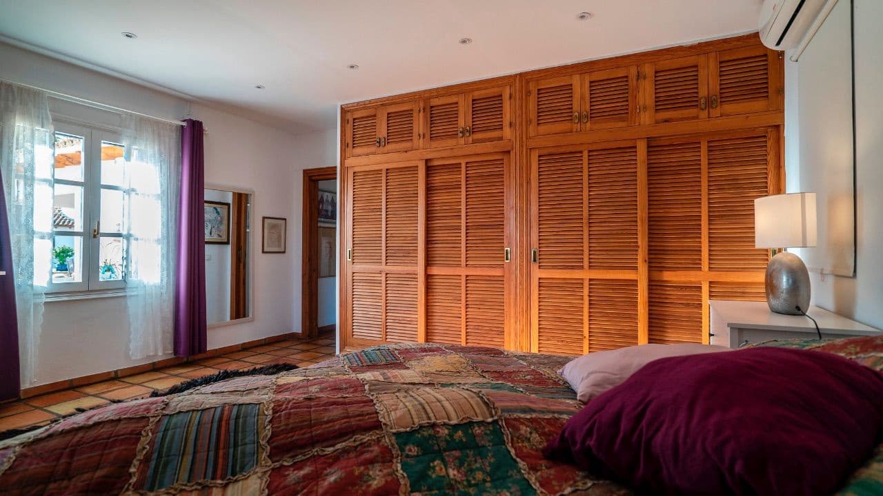 Chalet de 7 habitaciones en Alfaz del Pi / L'Alfàs del Pi en venta con piscina garaje - 1.550.000 € (Ref: 6640204)