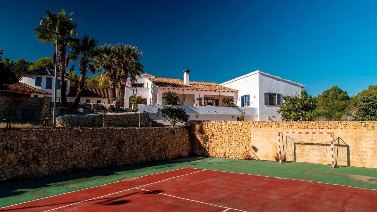 Chalet de 7 habitaciones en Alfaz del Pi / L'Alfàs del Pi en venta con piscina garaje - 1.550.000 € (Ref: 6640204)