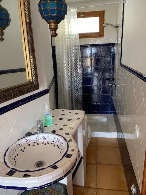 9 bedroom Villa for sale in El Campello with pool garage - € 1,800,000 (Ref: 7346952)