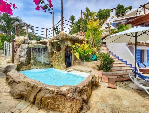 9 soveværelse Villa til salg i El Campello med swimmingpool garage - € 1.800.000 (Ref: 7346952)