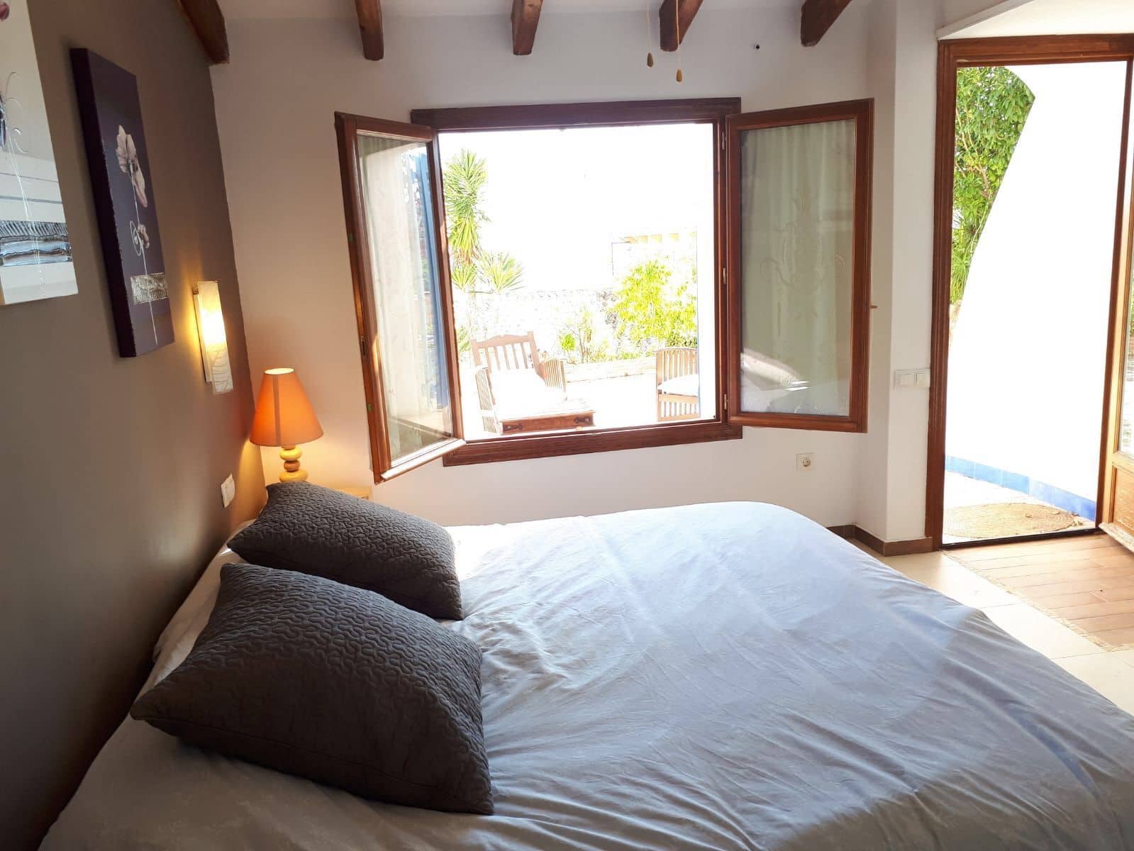 9 bedroom Villa for sale in El Campello with pool garage - € 1,800,000 (Ref: 7346952)