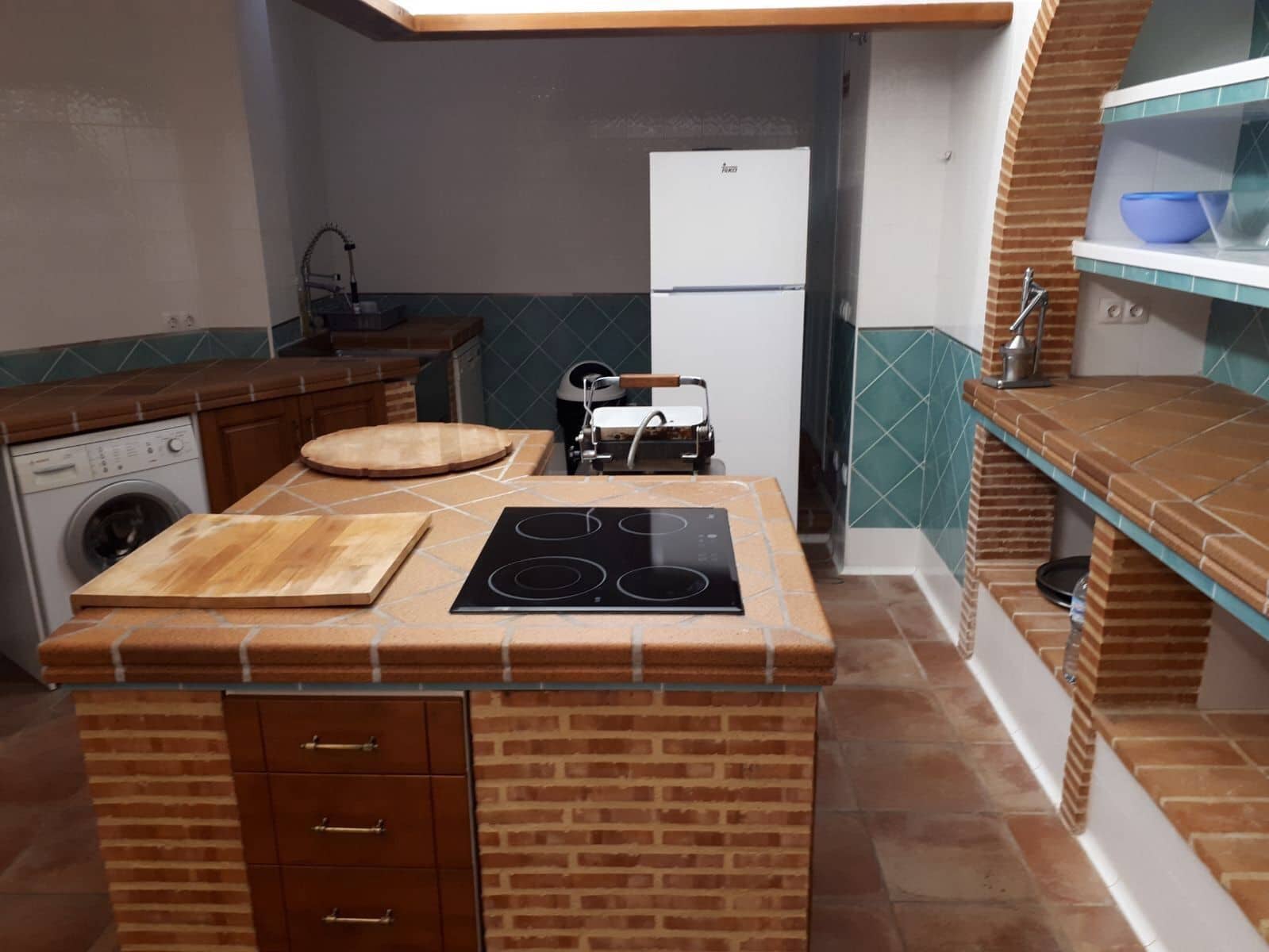 9 bedroom Villa for sale in El Campello with pool garage - € 1,800,000 (Ref: 7346952)