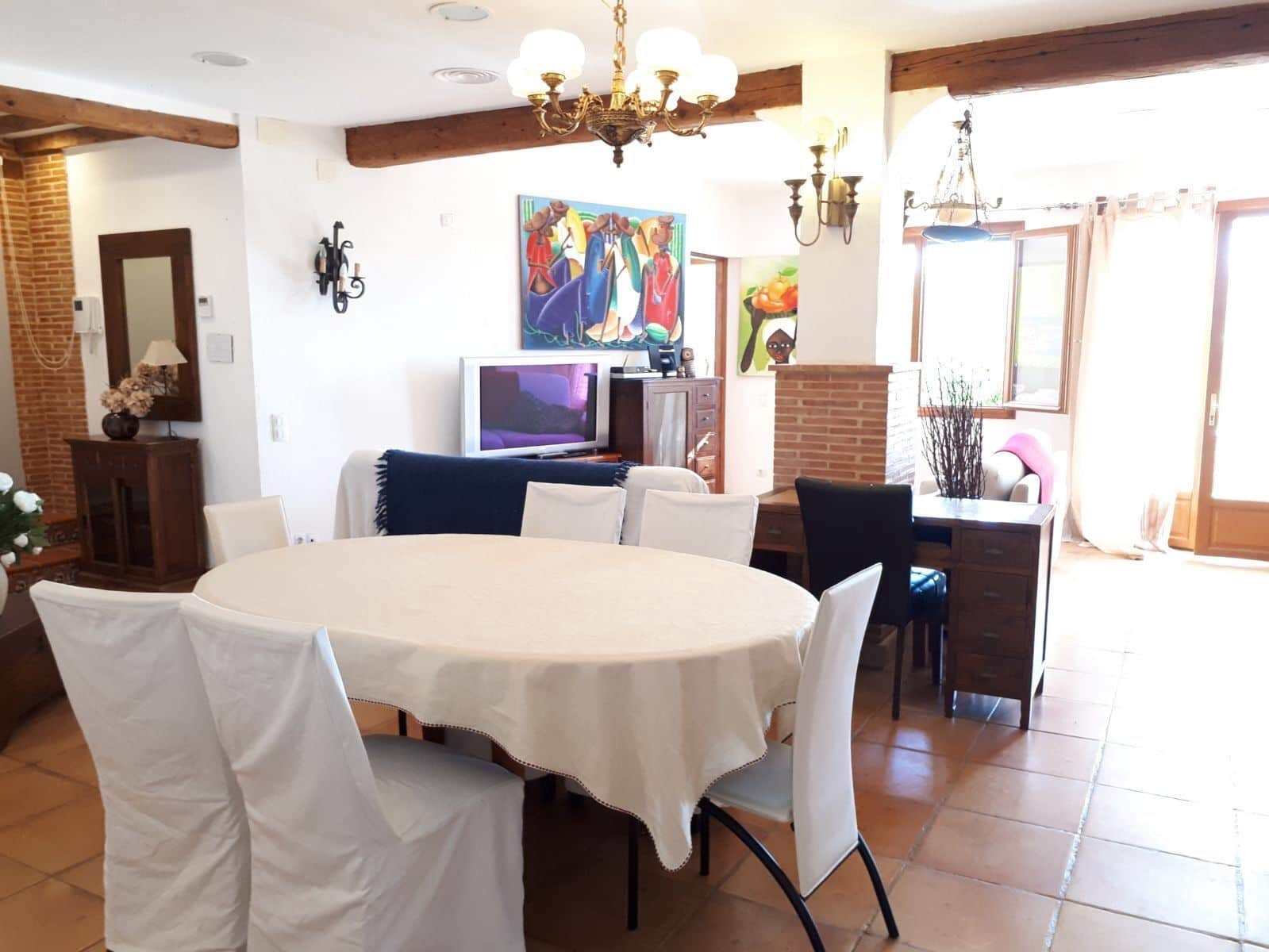 9 bedroom Villa for sale in El Campello with pool garage - € 1,800,000 (Ref: 7346952)