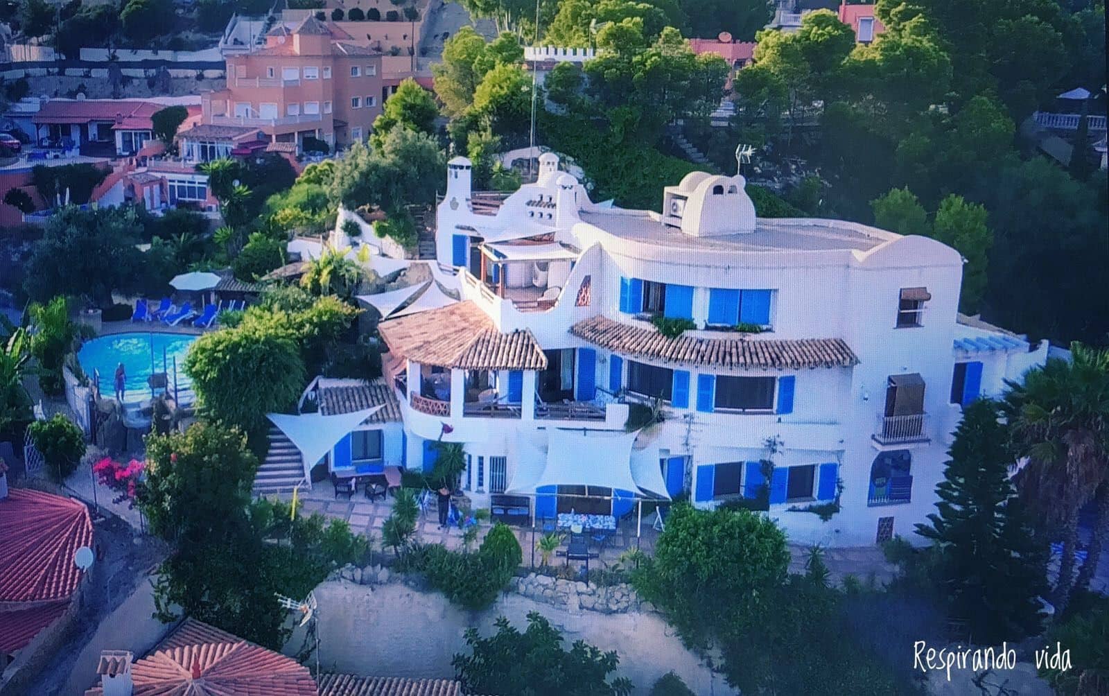 9 bedroom Villa for sale in El Campello with pool garage - € 1,800,000 (Ref: 7346952)