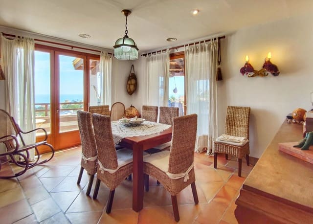 9 soveværelse Villa til salg i El Campello med swimmingpool garage - € 1.800.000 (Ref: 7346952)