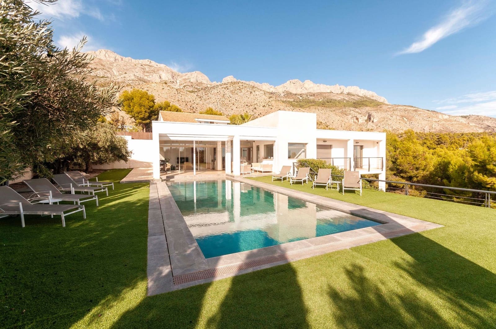 5 soveværelse Villa til salg i Altea med swimmingpool garage - € 1.100.000 (Ref: 7872328)