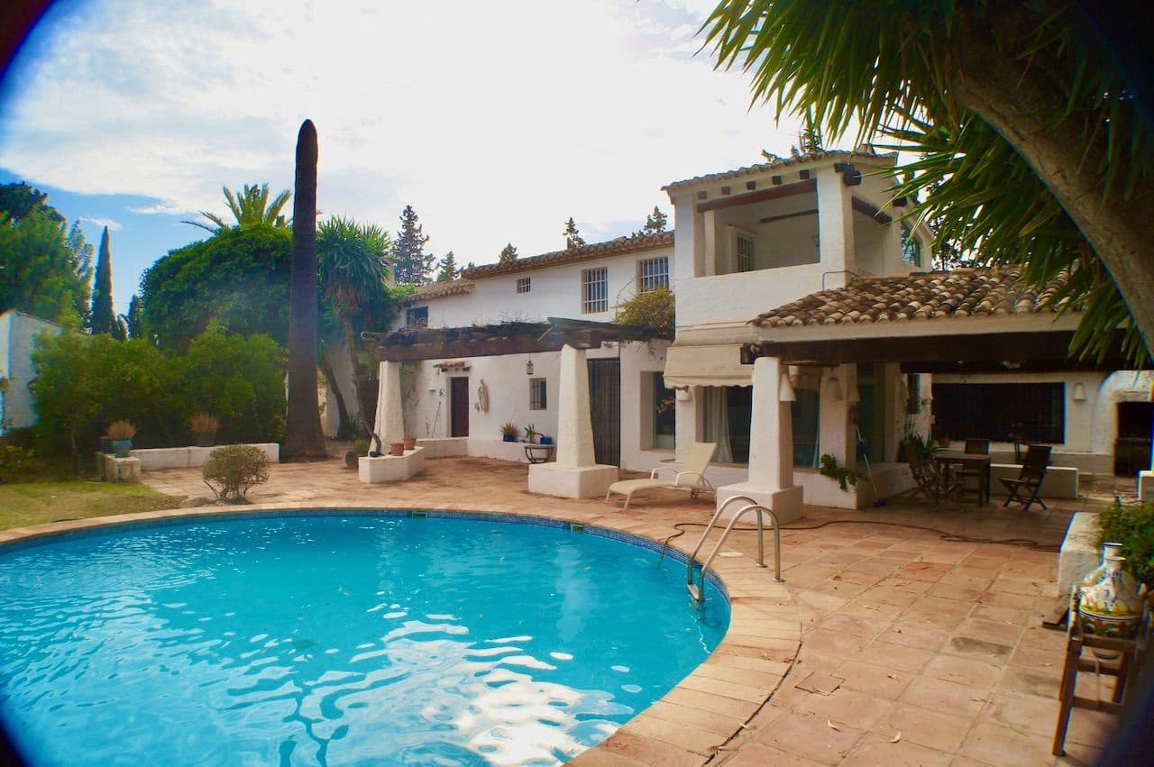 6 bedroom Villa for sale in Alfaz del Pi / L'Alfas del Pi with pool garage - € 1,250,000 (Ref: 7990057)