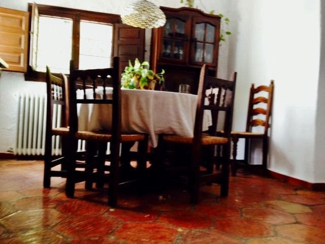 6 bedroom Villa for sale in Alfaz del Pi / L'Alfas del Pi with pool garage - € 1,250,000 (Ref: 7990057)