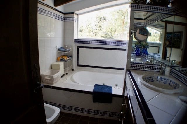 6 bedroom Villa for sale in Alfaz del Pi / L'Alfas del Pi with pool garage - € 1,250,000 (Ref: 7990057)