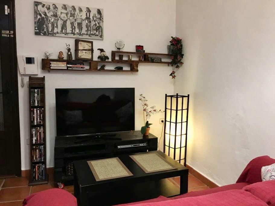 6 bedroom Villa for sale in Alfaz del Pi / L'Alfas del Pi with pool garage - € 1,250,000 (Ref: 7990057)