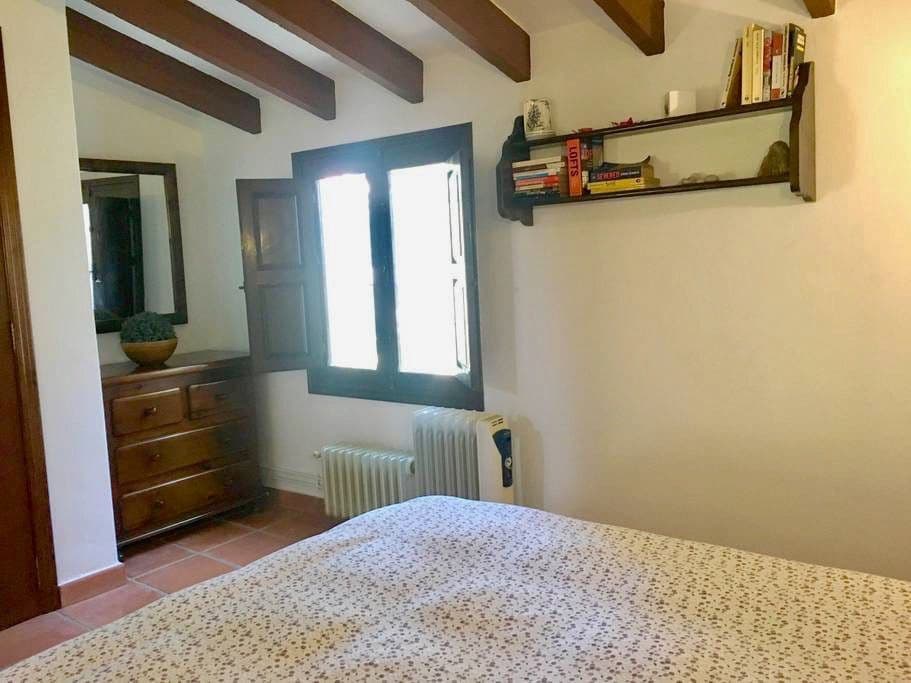 6 bedroom Villa for sale in Alfaz del Pi / L'Alfas del Pi with pool garage - € 1,250,000 (Ref: 7990057)