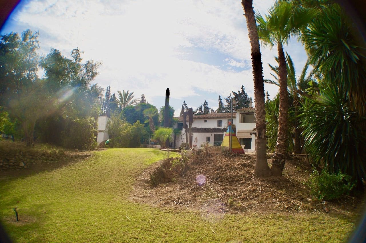 6 bedroom Villa for sale in Alfaz del Pi / L'Alfas del Pi with pool garage - € 1,250,000 (Ref: 7990057)