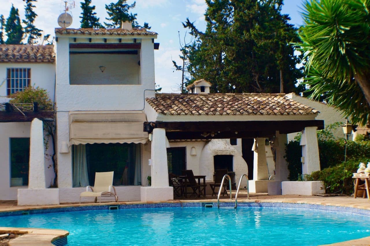 6 bedroom Villa for sale in Alfaz del Pi / L'Alfas del Pi with pool garage - € 1,250,000 (Ref: 7990057)
