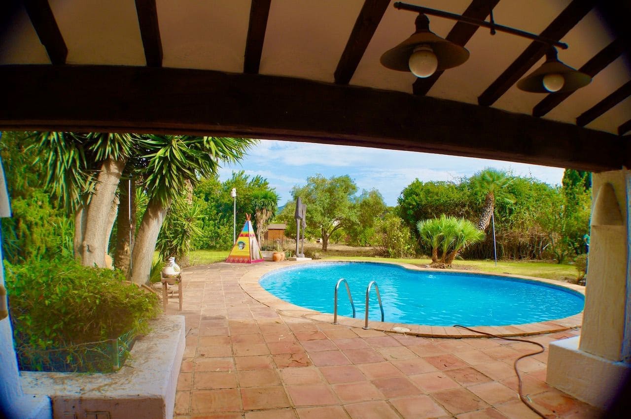 6 bedroom Villa for sale in Alfaz del Pi / L'Alfas del Pi with pool garage - € 1,250,000 (Ref: 7990057)