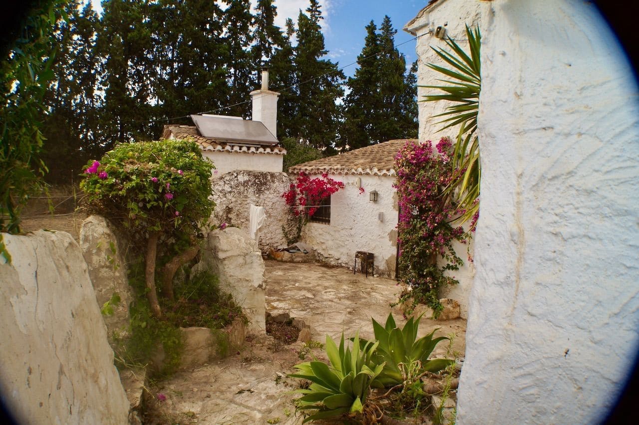 6 bedroom Villa for sale in Alfaz del Pi / L'Alfas del Pi with pool garage - € 1,250,000 (Ref: 7990057)