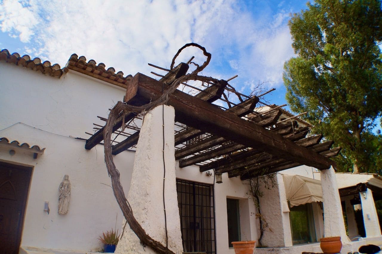 6 bedroom Villa for sale in Alfaz del Pi / L'Alfas del Pi with pool garage - € 1,250,000 (Ref: 7990057)