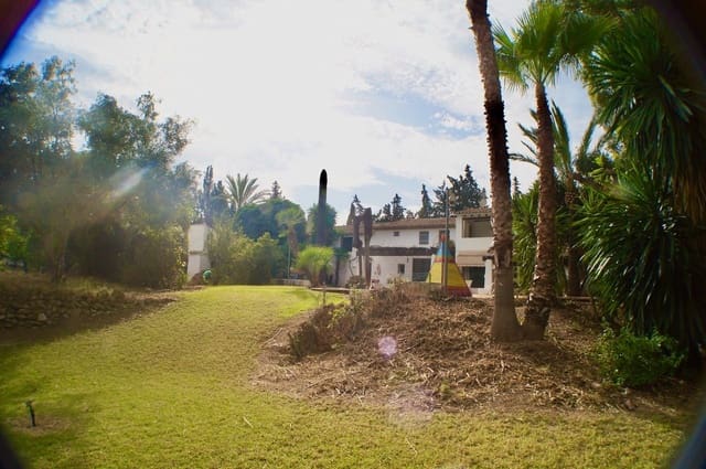 6 Zimmer Villa zu verkaufen in Alfaz del Pi / L'Alfàs del Pi mit Pool Garage - 1.250.000 € (Ref: 7990057)