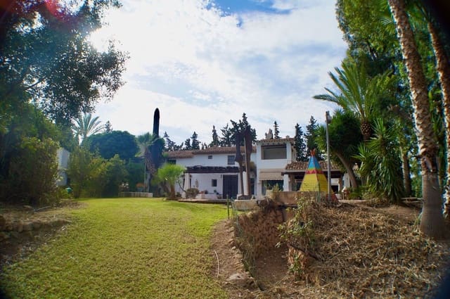 6 Zimmer Villa zu verkaufen in Alfaz del Pi / L'Alfàs del Pi mit Pool Garage - 1.250.000 € (Ref: 7990057)