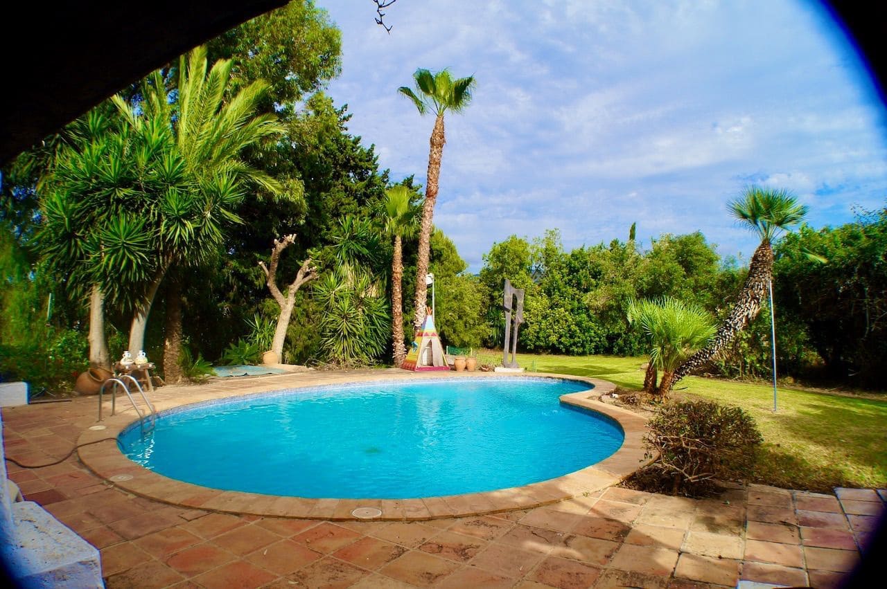 6 bedroom Villa for sale in Alfaz del Pi / L'Alfas del Pi with pool garage - € 1,250,000 (Ref: 7990057)
