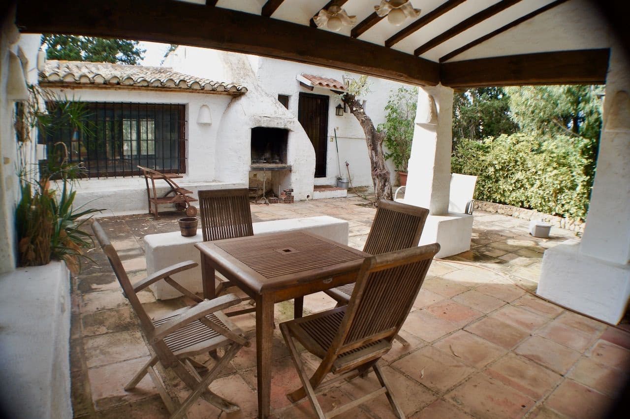 6 bedroom Villa for sale in Alfaz del Pi / L'Alfas del Pi with pool garage - € 1,250,000 (Ref: 7990057)