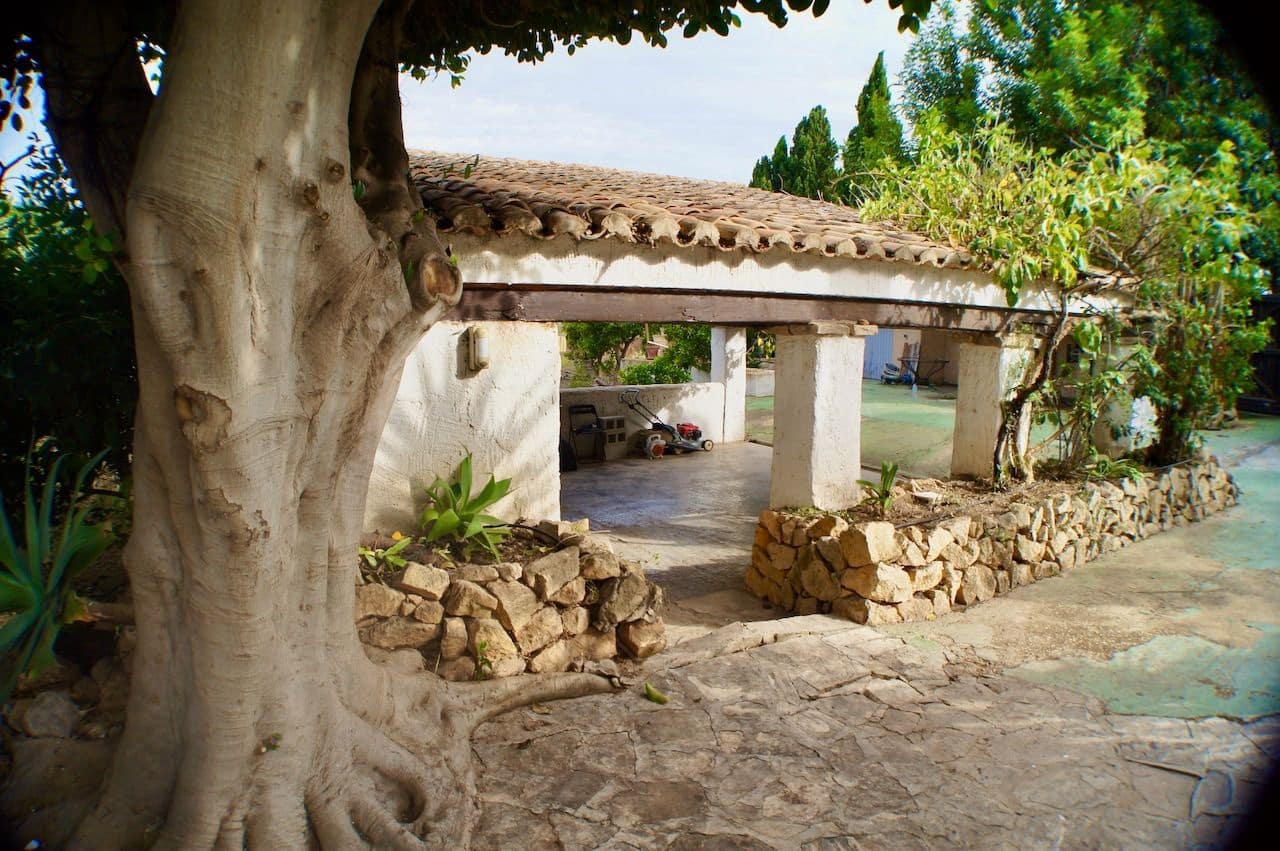 6 bedroom Villa for sale in Alfaz del Pi / L'Alfas del Pi with pool garage - € 1,250,000 (Ref: 7990057)